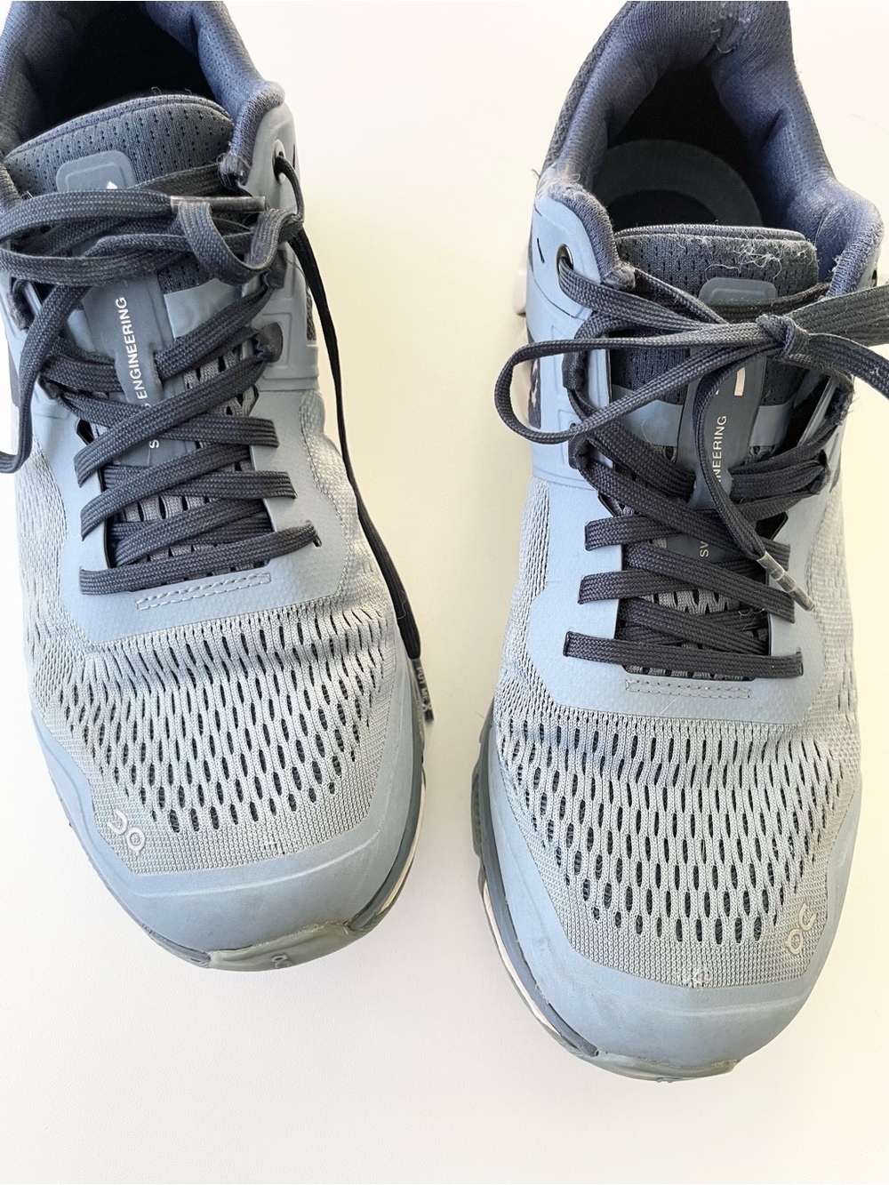 ON Cloudace Running Shoes in Wash /Navy Blue size 8 Sneakers Walking Workout - Picture 2 of 9